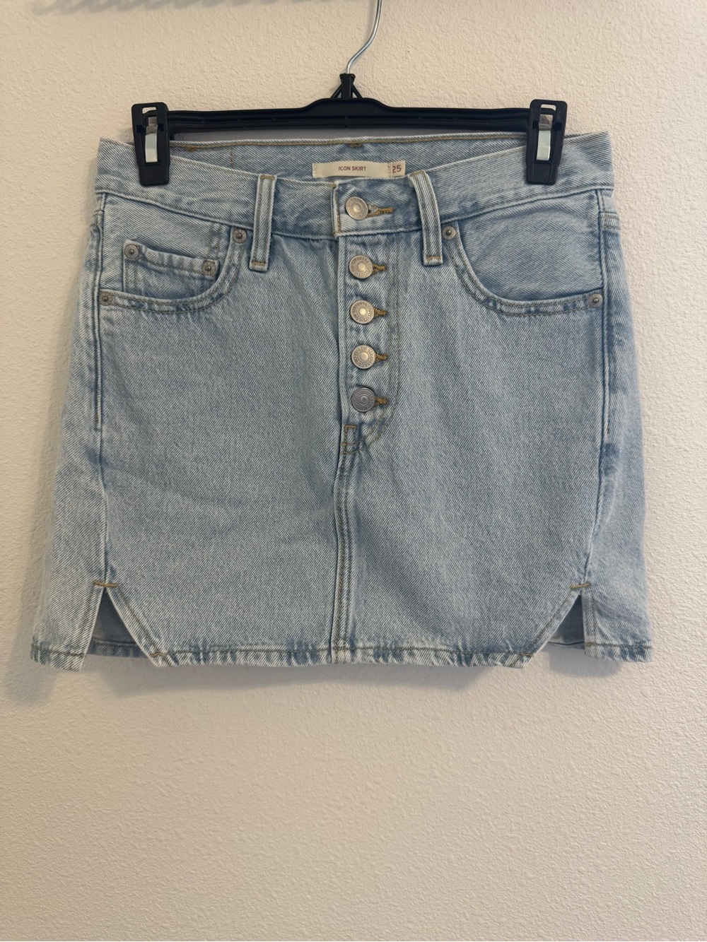 Levi’s Icon Skirt Light Wash Button Fly Denim Mini Skirt Size 25